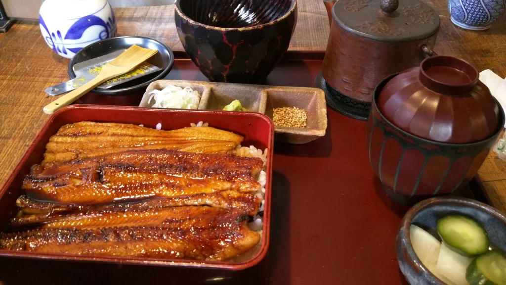 演出が上手いアナゴ専門店 ～ 日本橋 玉ゐ 本店