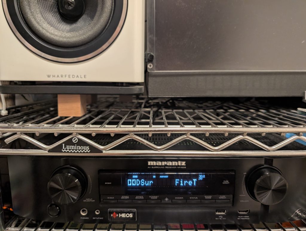 リビングのアンプをAIRBOW NR1609 Special に替えてみました