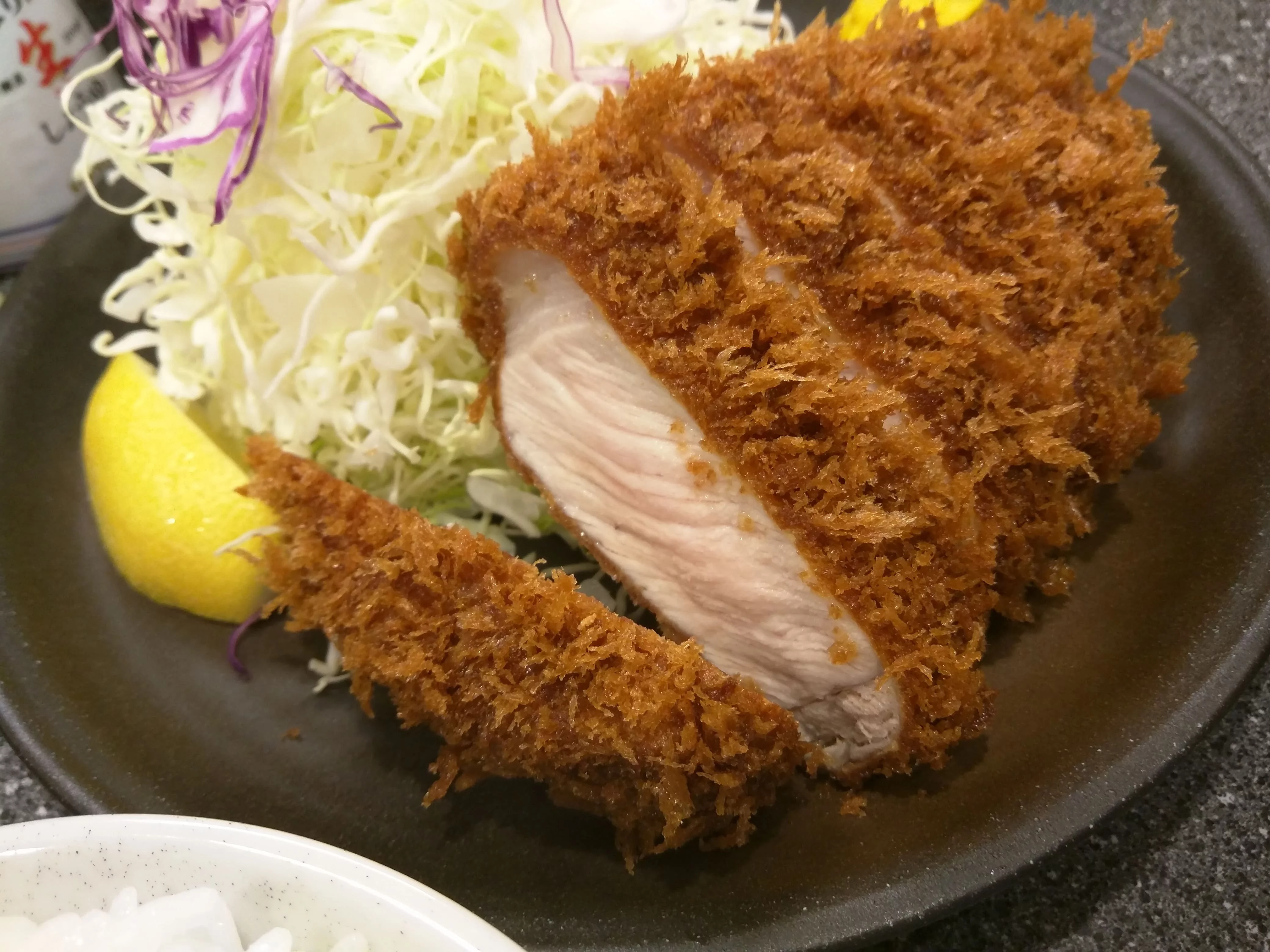 並ばずに食べられる名店クオリティのとんかつ 大門・浜松町 とんかつ大門 檍