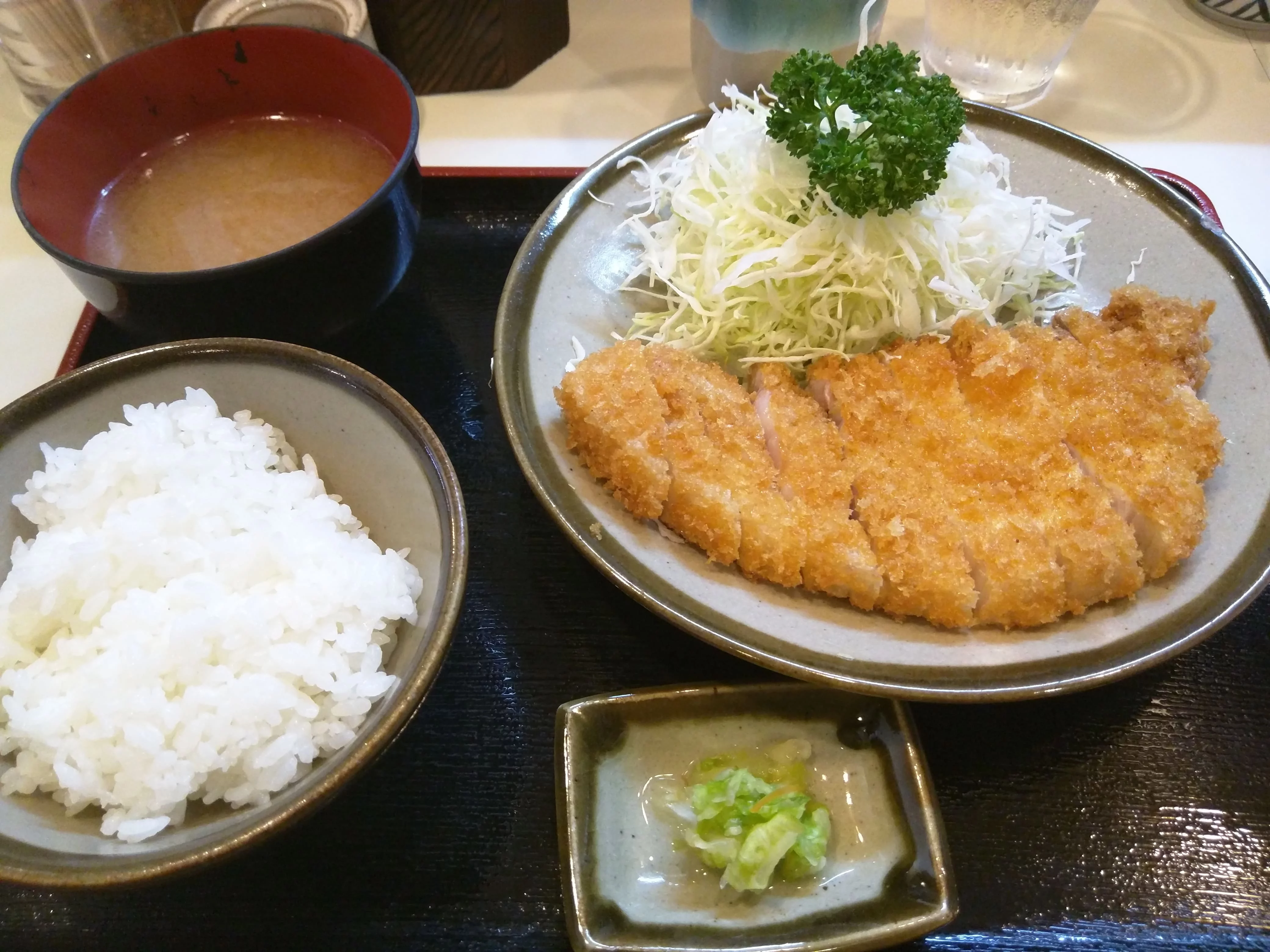 横浜に息づく味のとんかつ ～ 横浜 関内 丸和