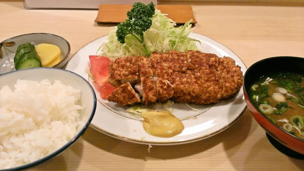 かなり個性派なトンカツ ～ 駒込 とんき